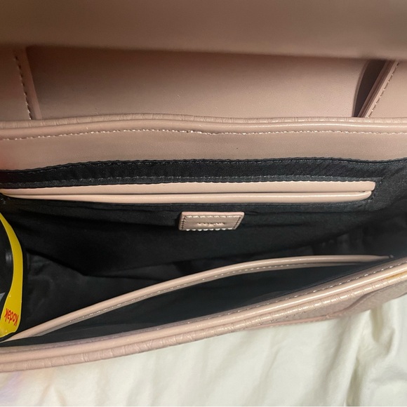 Colab- Soft Leather Purse - Picture 6 of 6